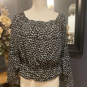 Black & White EXPRESS top